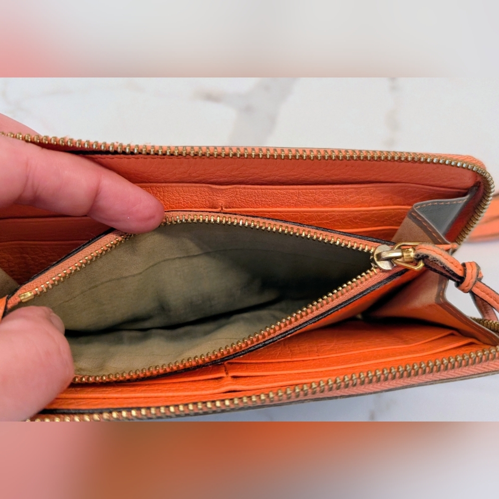 Chloé Gray Leather Wallet - Picture 7 of 8